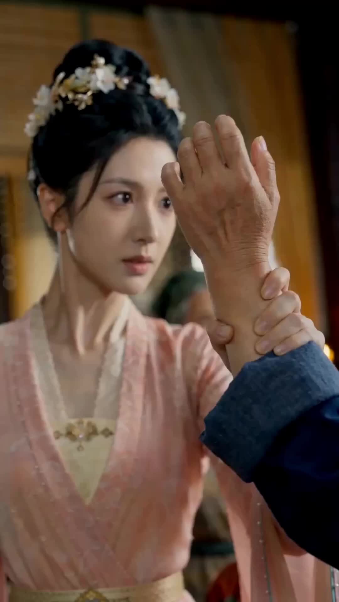 Episode 49 of The Wolf King’s Runaway Queen