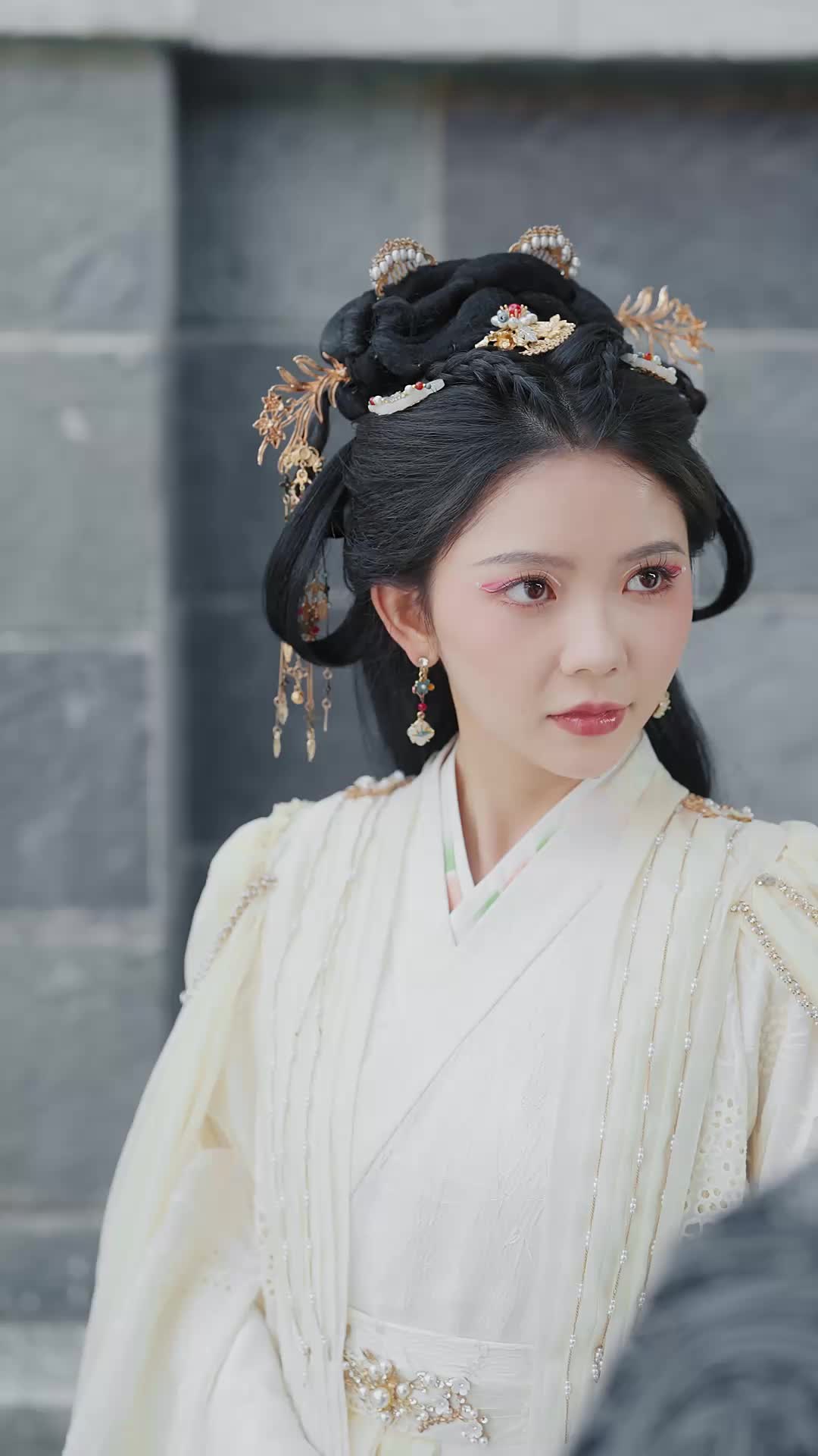 Episode 44 of They Pushed Me to Be Empress