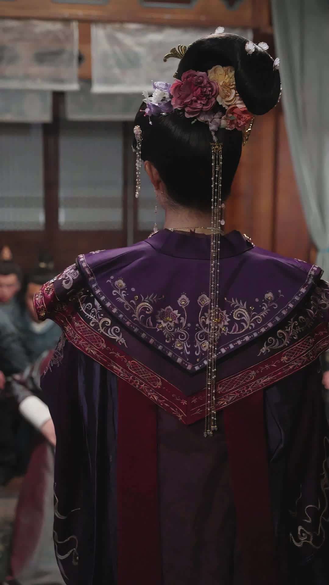 Episode 6 of Time-Traveled Emperor No More a Puppet