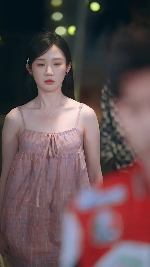 Episode 11 of Too Close to Touch