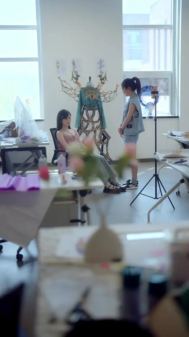 Episode 8 of Too Close to Touch