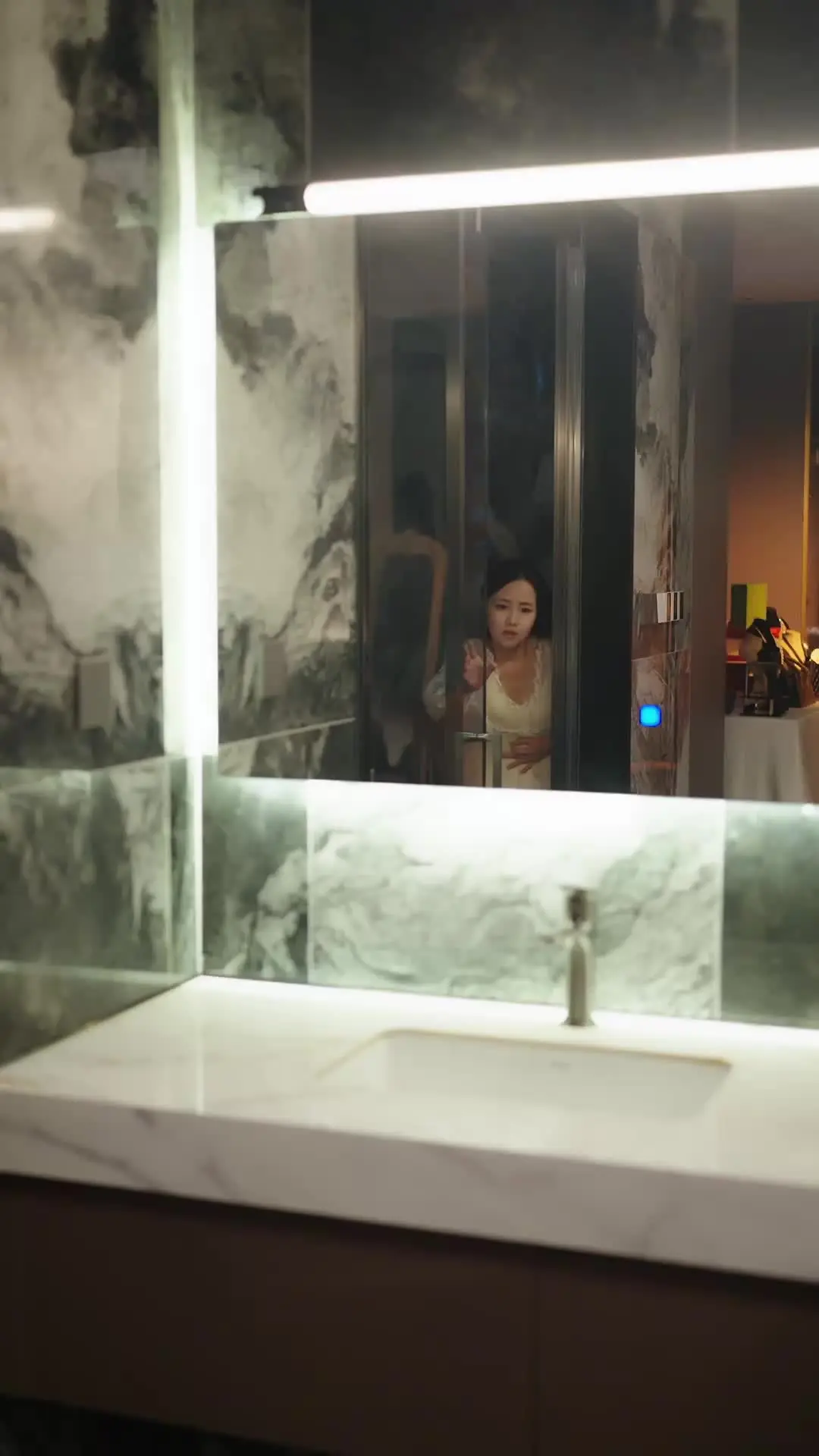 Episode 33 of Trapped in Her Skin, Switched by Fate's Spin
