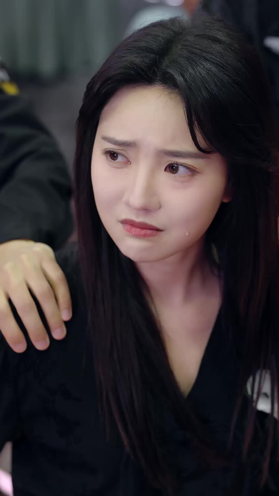 Episode 14 of Trapped in My Enemy's Embrace