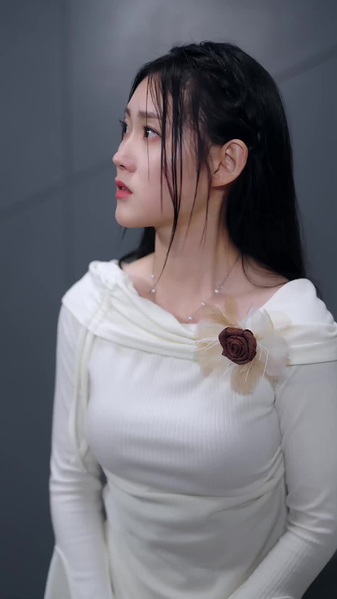 Episode 24 of Trapped in My Enemy's Embrace