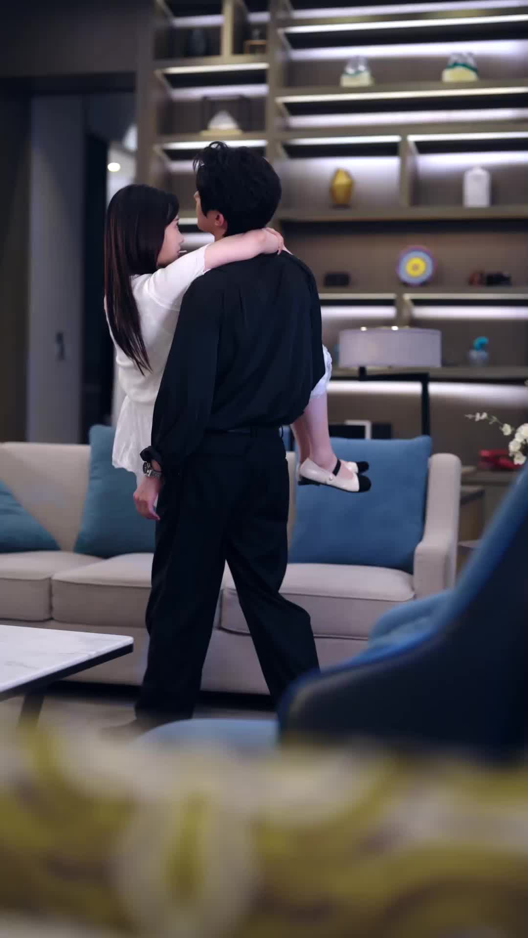 Episode 36 of Trapped in My Enemy's Embrace