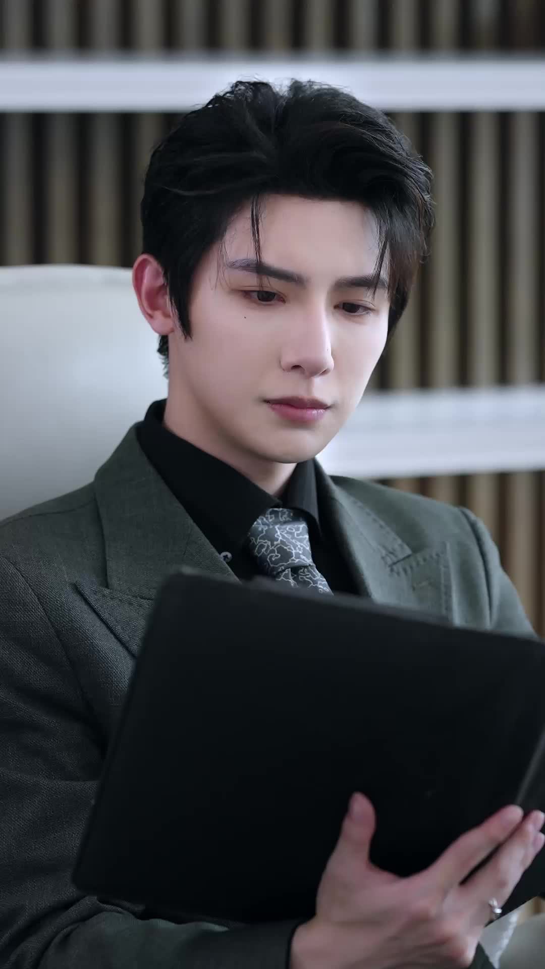Episode 53 of Trapped in My Enemy's Embrace