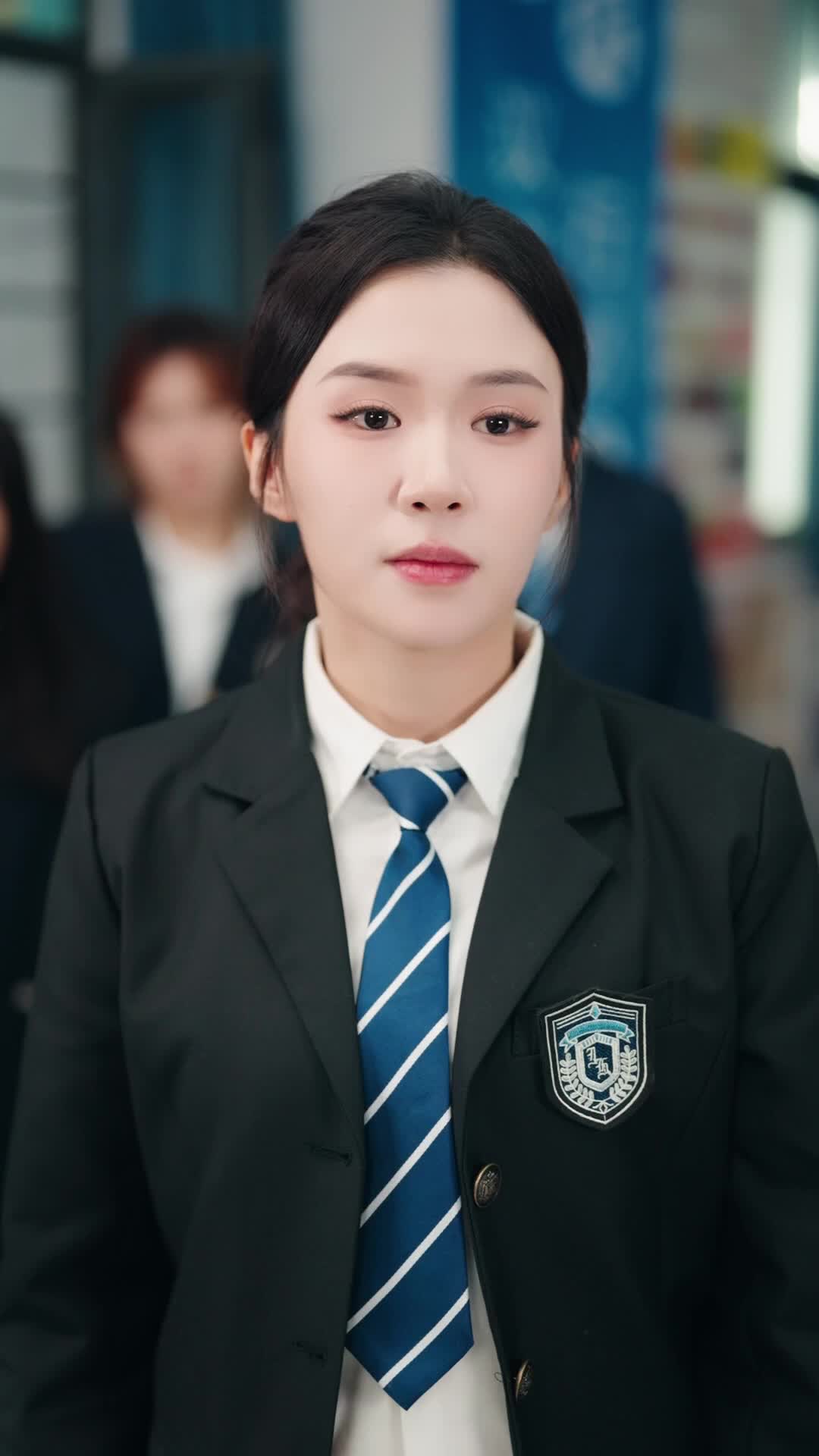 Episode 2 of True Heiress Takes High School