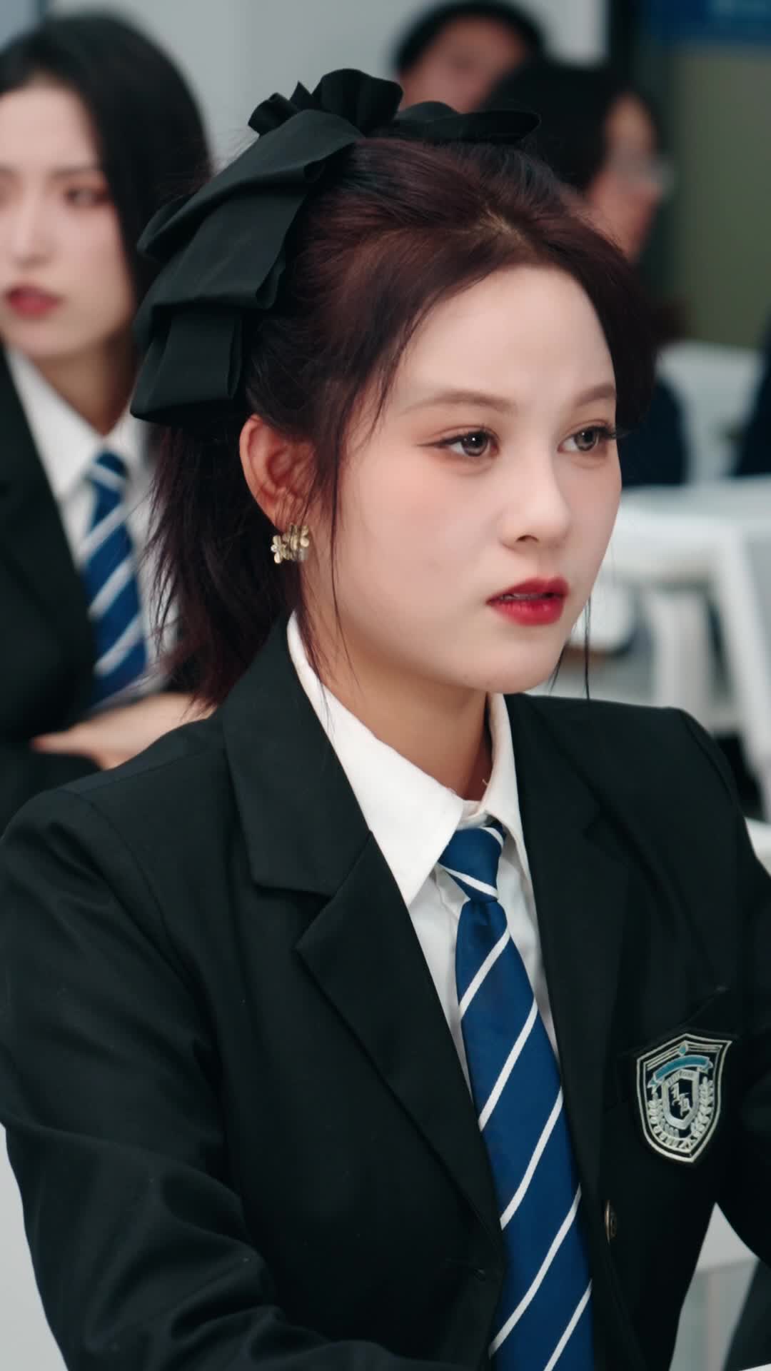 Episode 21 of True Heiress Takes High School