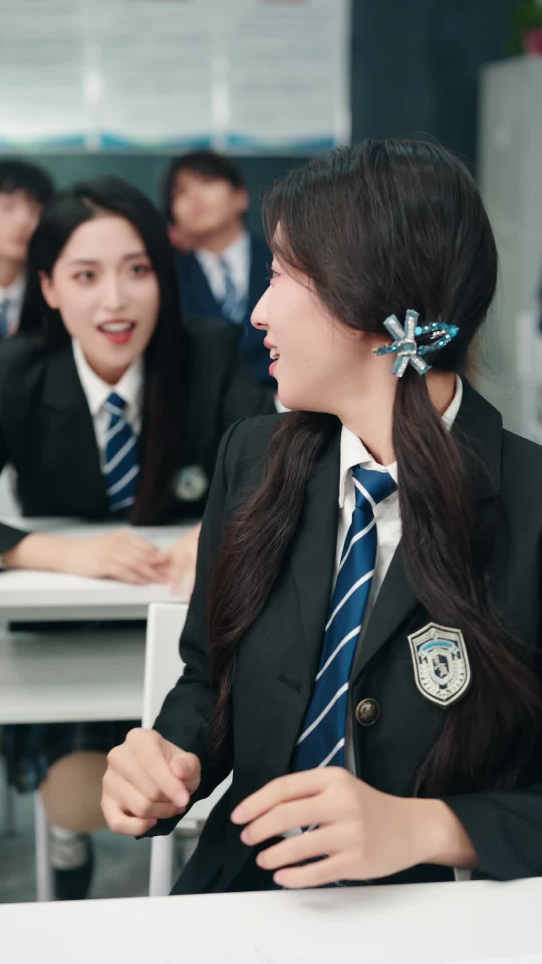Episode 25 of True Heiress Takes High School