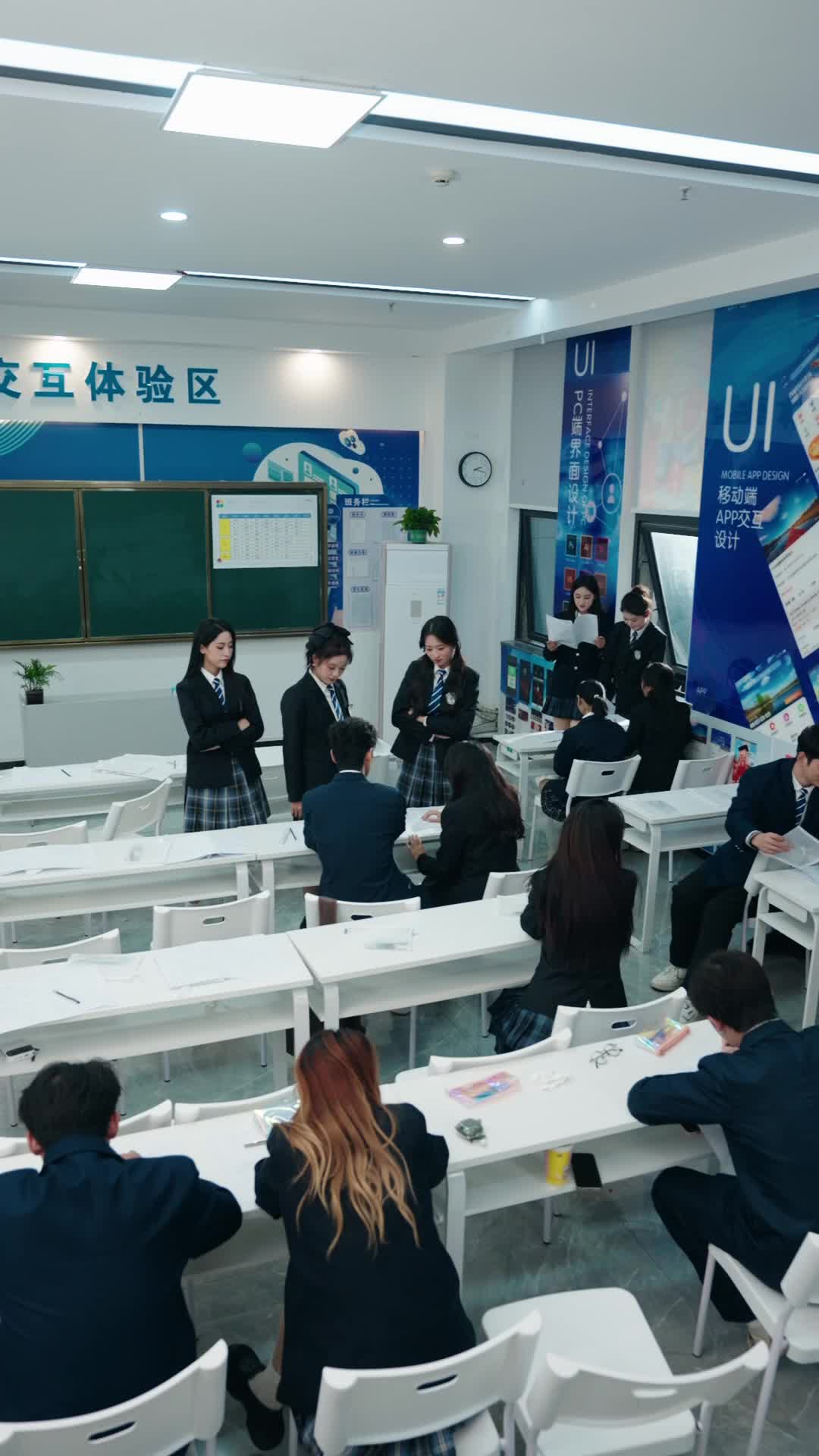 Episode 28 of True Heiress Takes High School