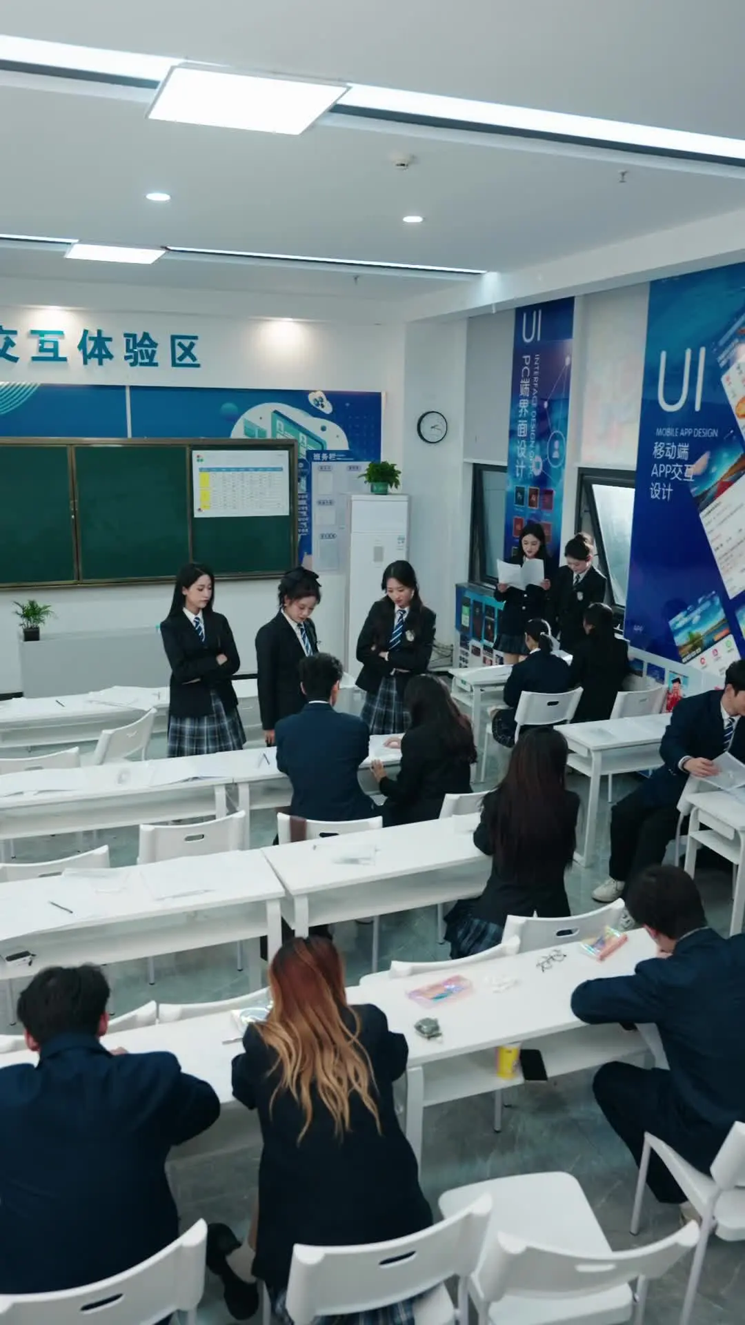 Episode 28 of True Heiress Takes High School