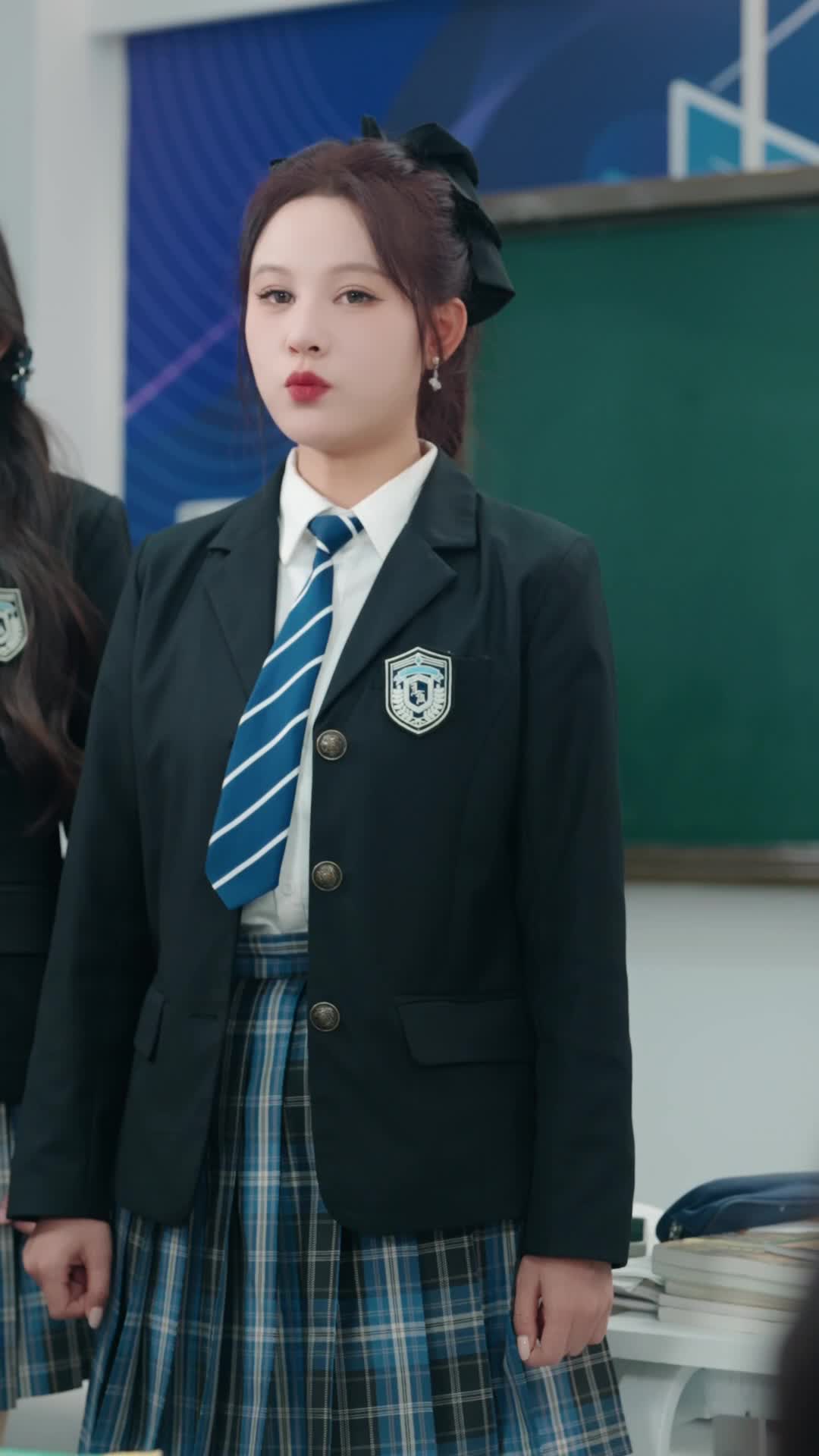 Episode 41 of True Heiress Takes High School