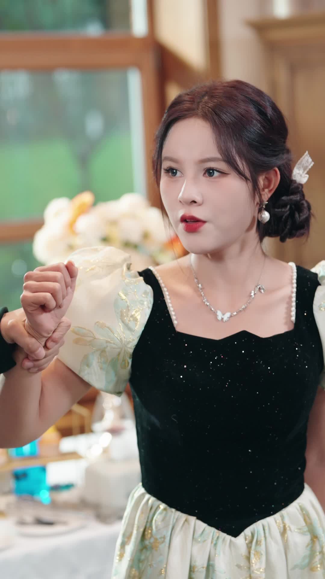 Episode 47 of True Heiress Takes High School