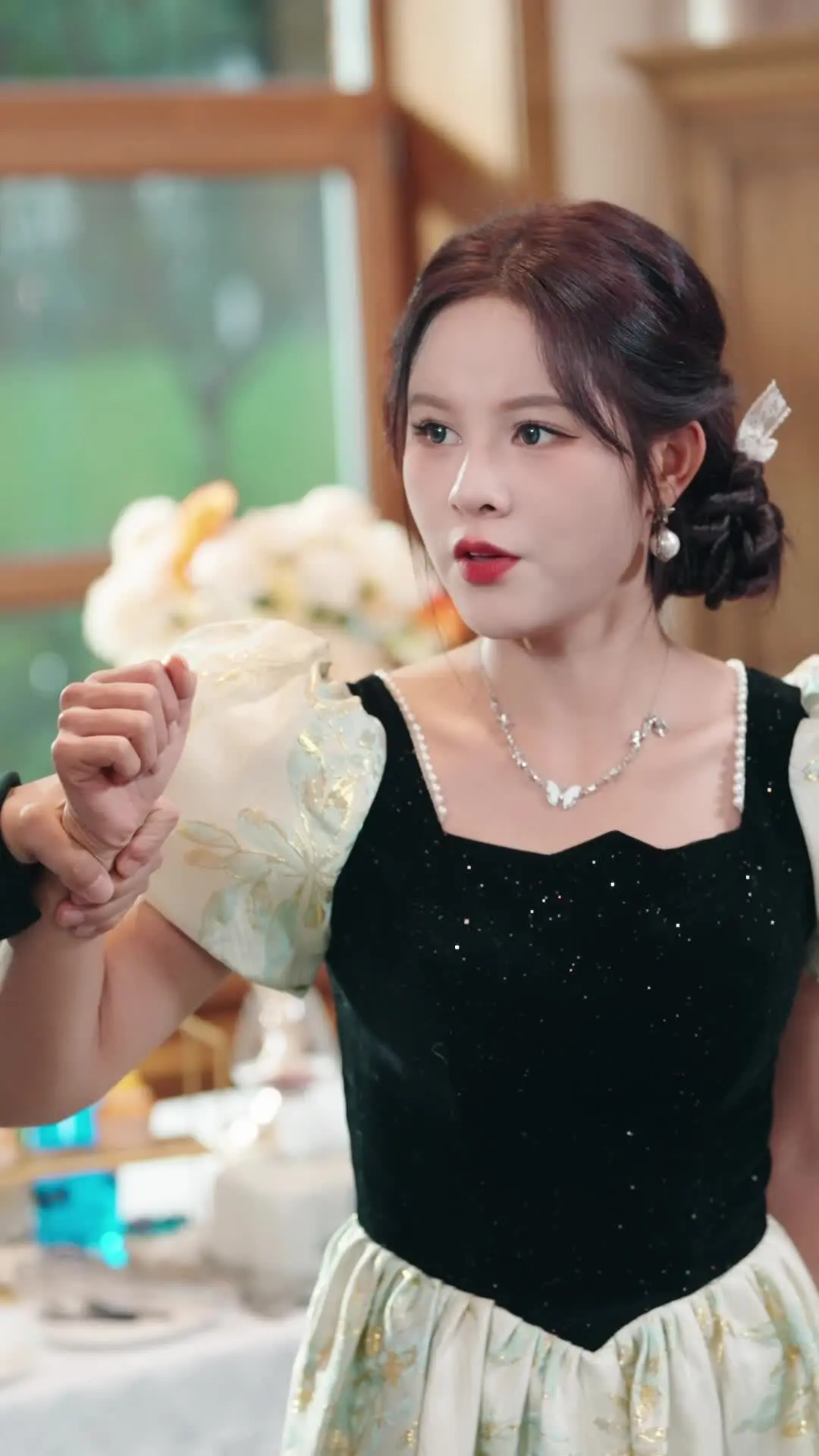 Episode 47 of True Heiress Takes High School