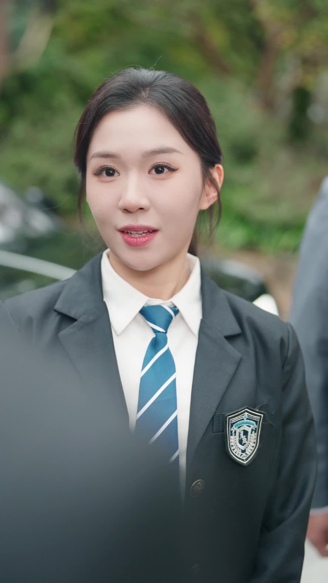 Episode 9 of True Heiress Takes High School