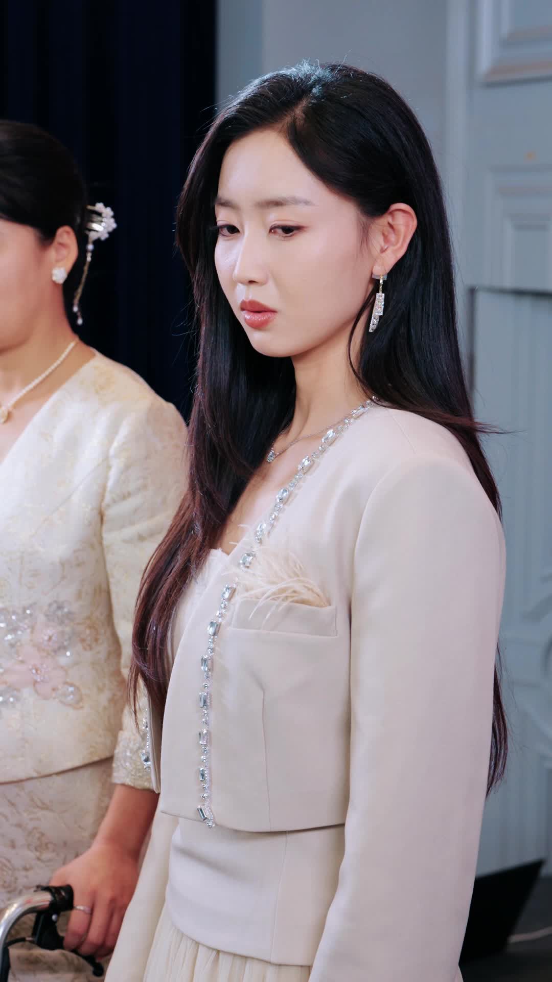 Episode 16 of True Heiress: Trading Up My Family