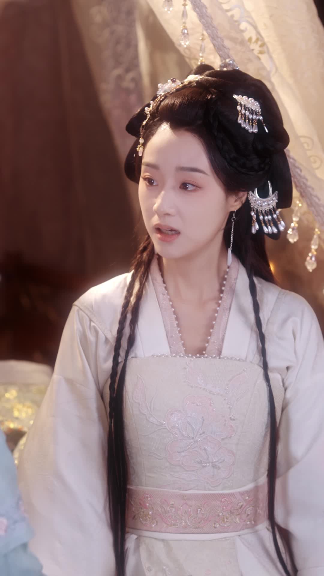 Episode 24 of Tyrant, I'm From Modern Society