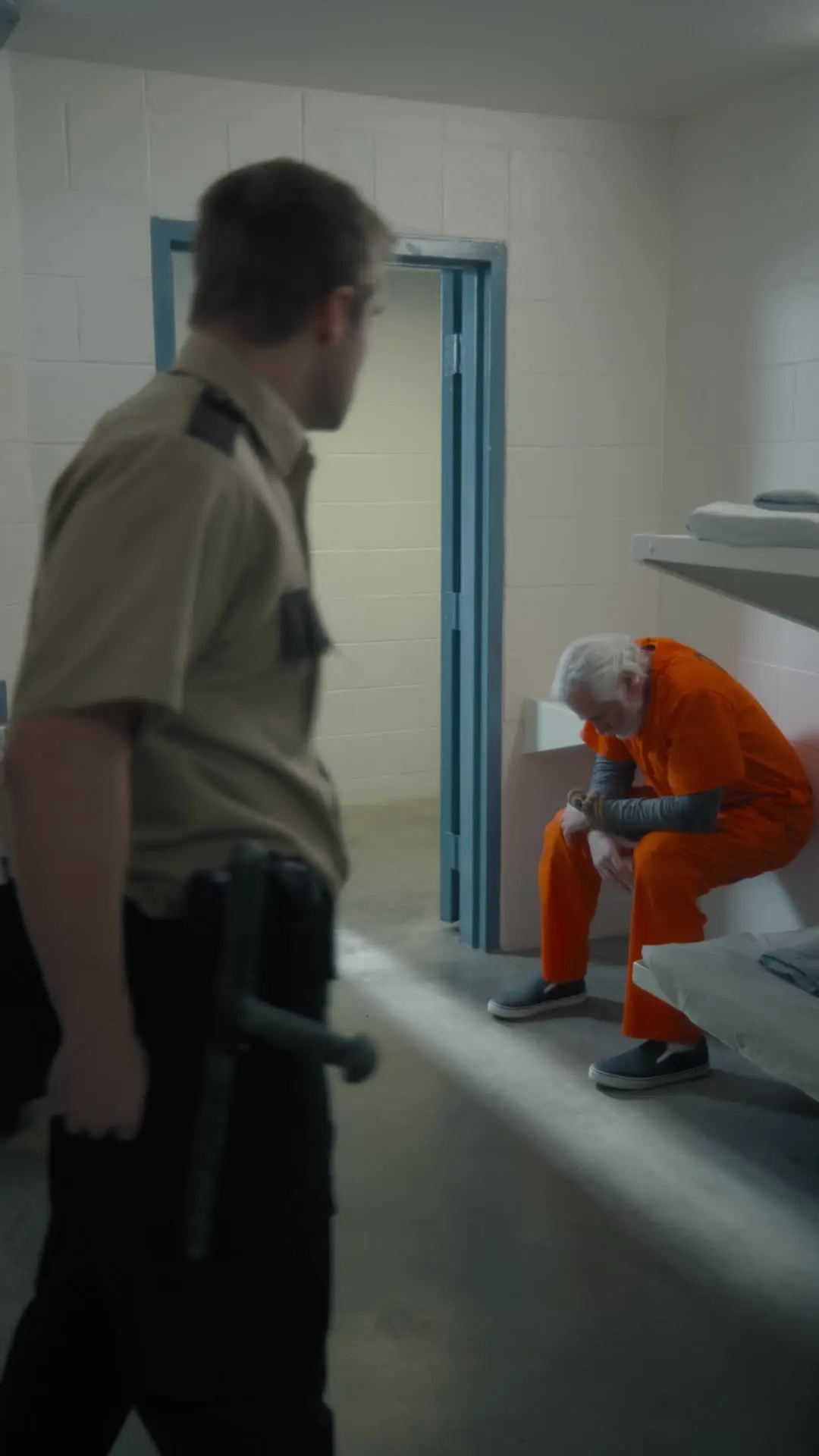 Episode 30 of Undercover Prison King