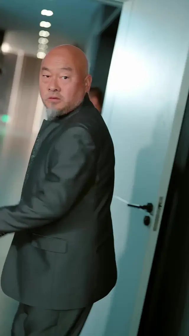 Episode 33 of Undercover Protector