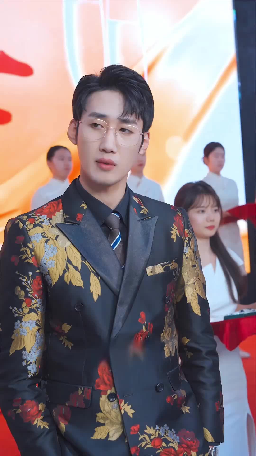 Episode 19 of Underworld King Fights For His Wife