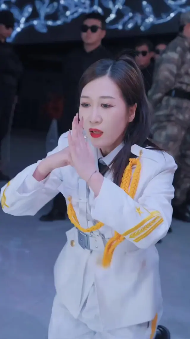Episode 43 of Underworld King Fights For His Wife