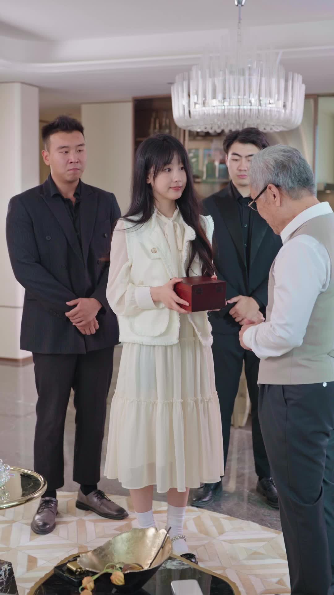 Episode 25 of Vengeance & Grace: Millionaire's Cherished Wife