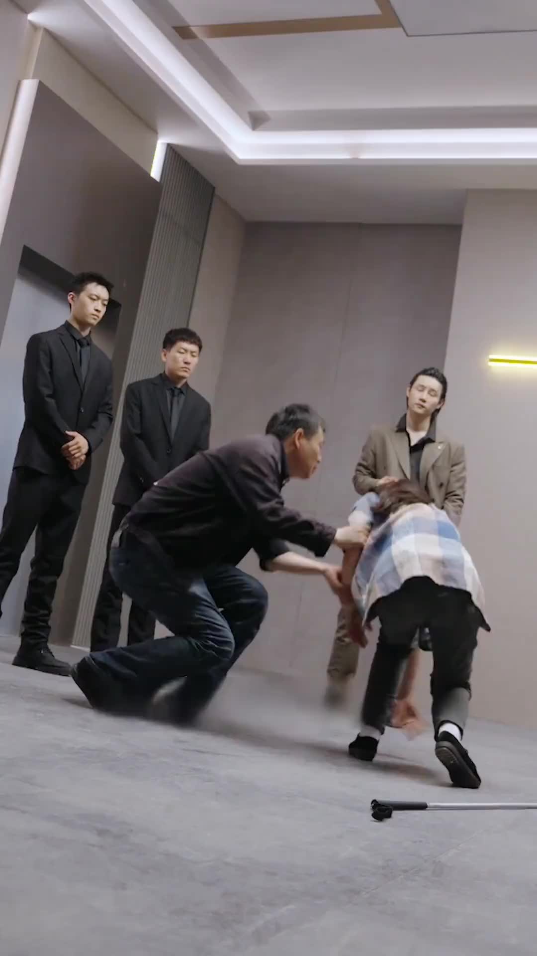 Episode 43 of Virtuous Wife Supports My Ambitions