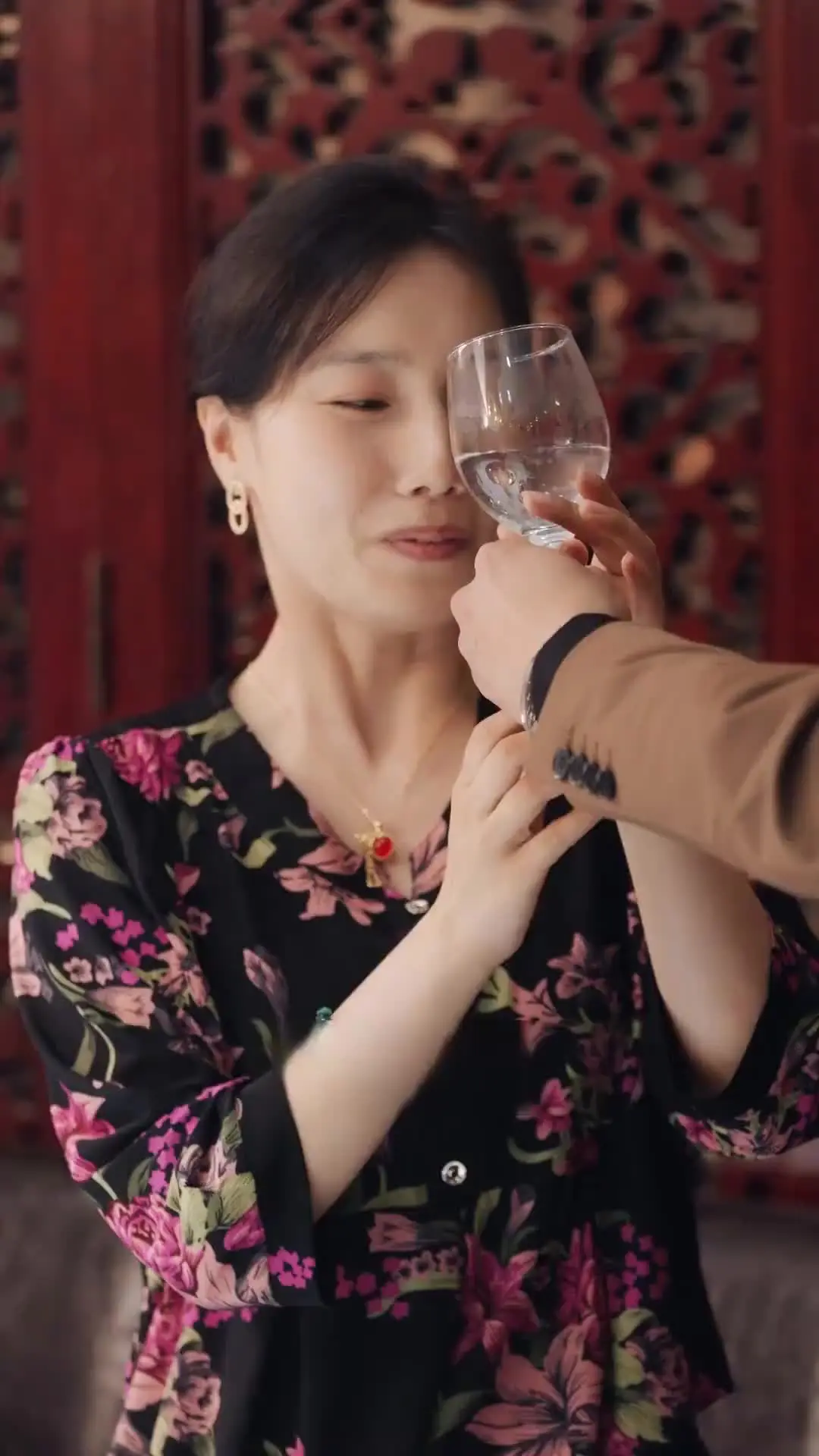Episode 63 of Virtuous Wife Supports My Ambitions