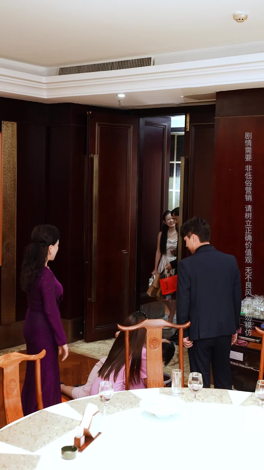 Episode 21 of Whirlwind Marriage to a Secret Billionaire