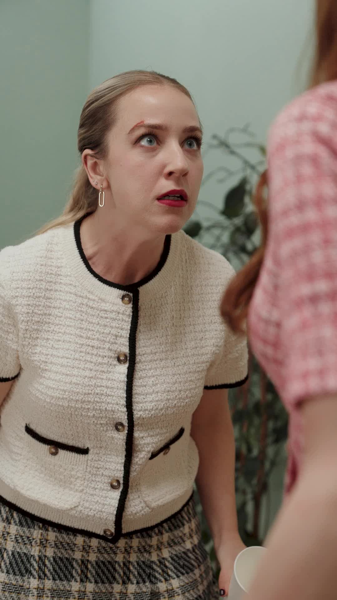 Episode 37 of Why My Contract Ex-Husband Keeps Chasing Me
