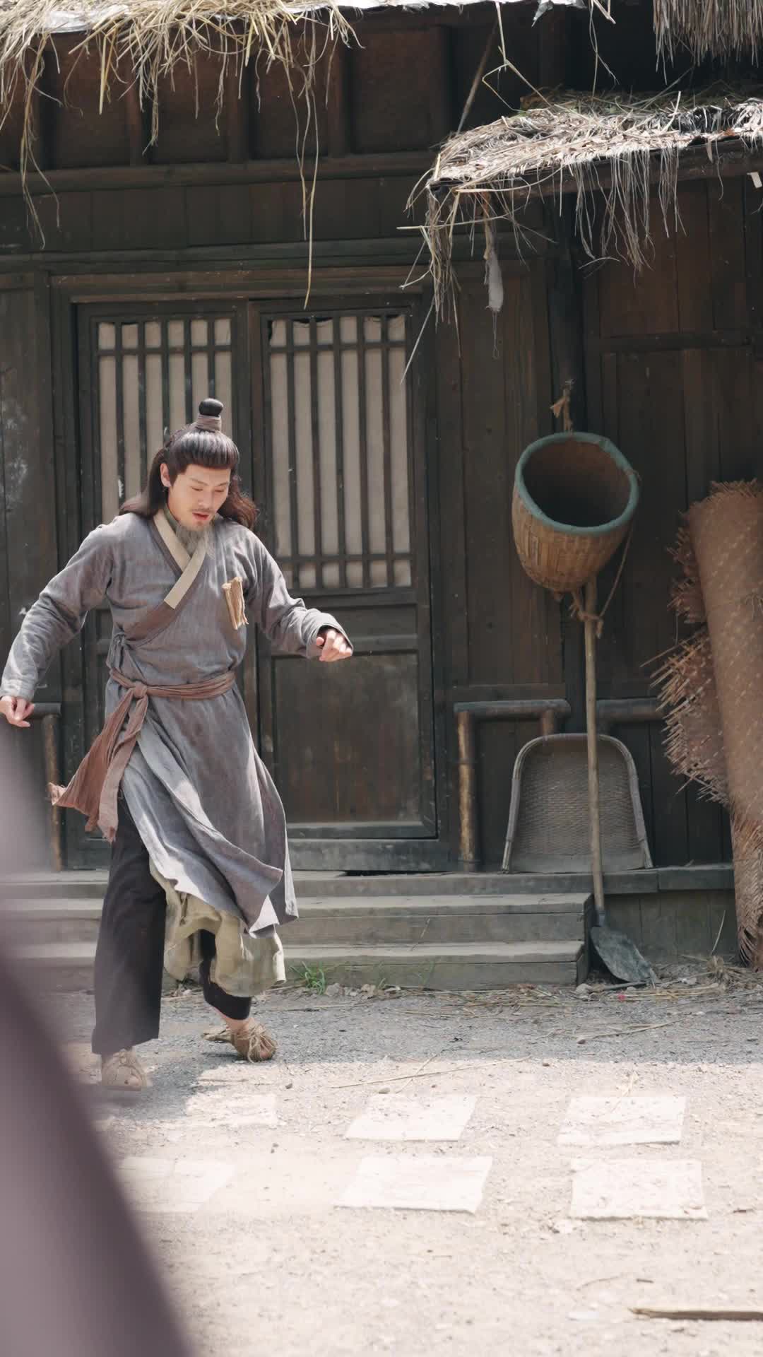 Episode 12 of Win Their Hearts, Forge Your Fate