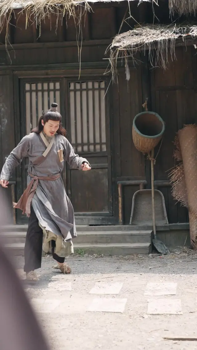 Episode 12 of Win Their Hearts, Forge Your Fate