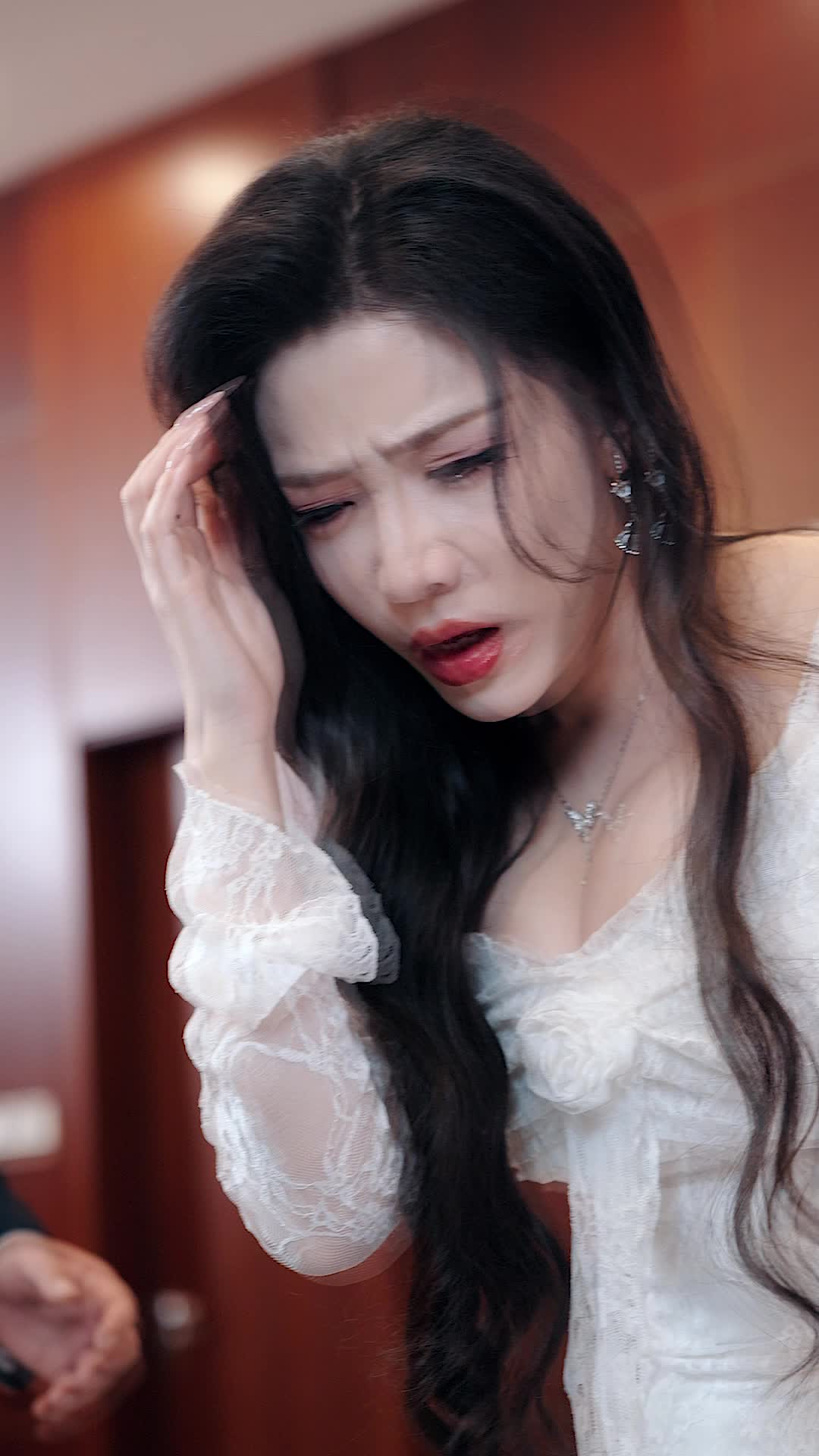Episode 46 of Wrong Heir, Right Throne