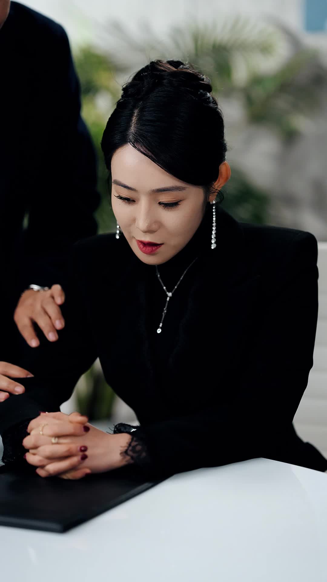 Episode 22 of Wrong Love, Right Ruin