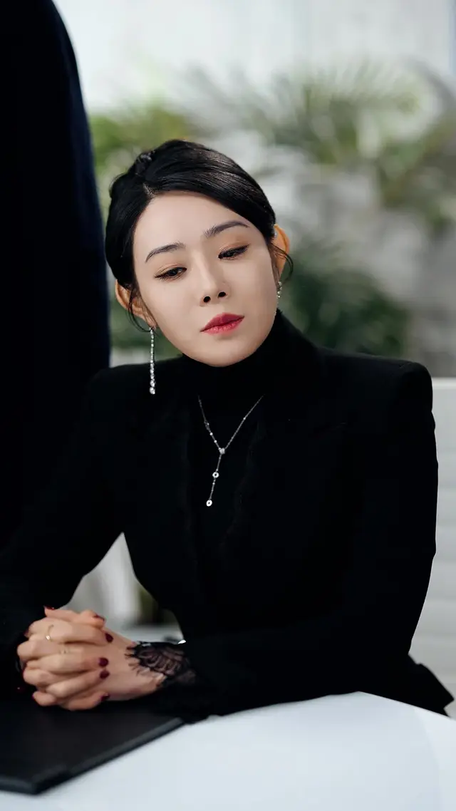 Episode 23 of Wrong Love, Right Ruin