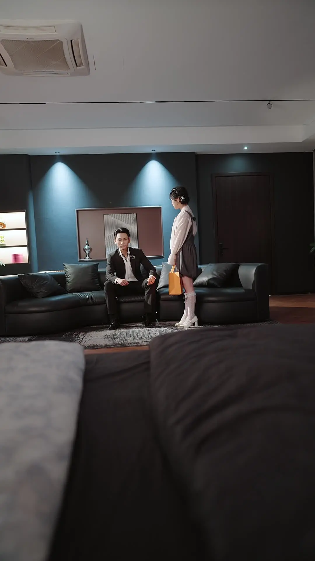 Episode 101 of Wrong Wedding Room, Right Groom!