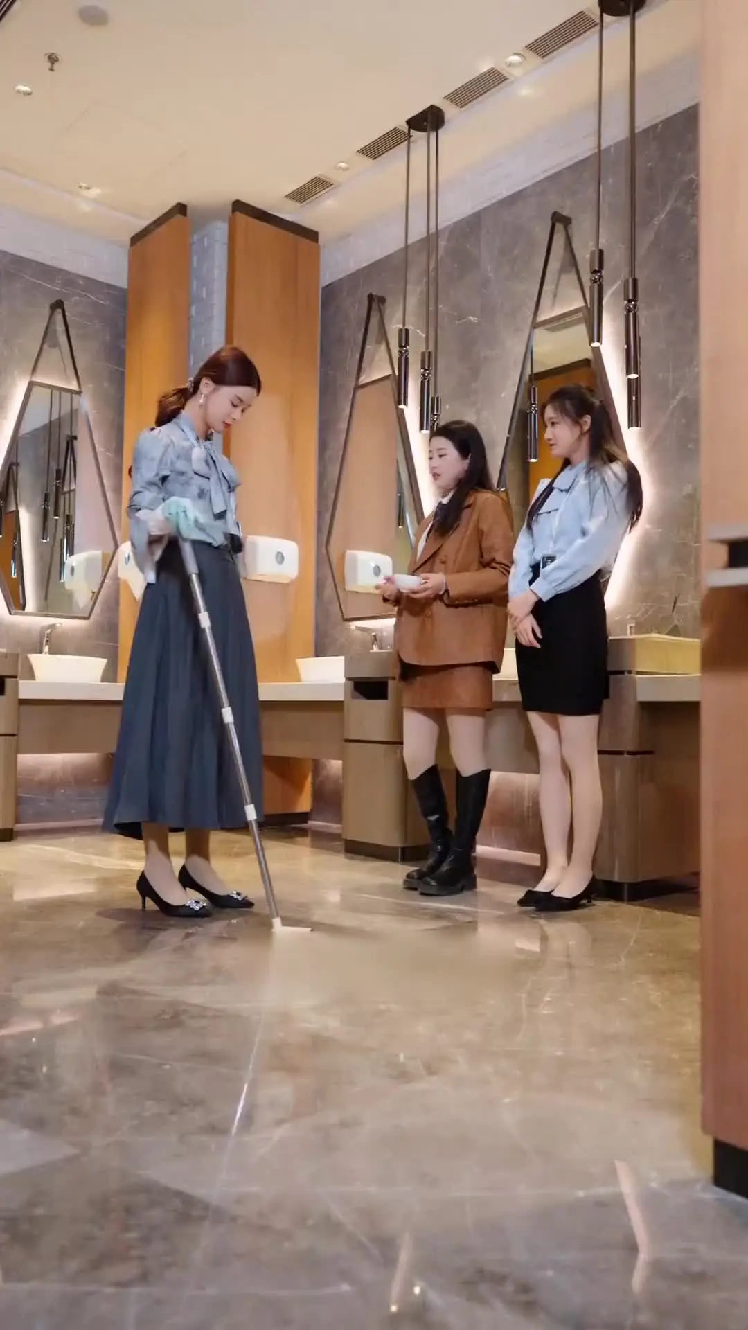 Episode 17 of You Are My Heart's Desire